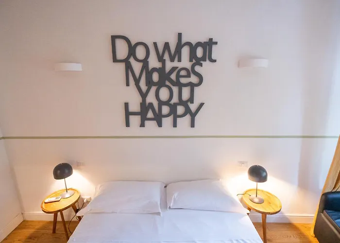 La Marmora 3 bedroom apartment near Galleria dell'Accademia