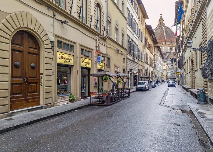 Unyca- Elegant Apartment "Santo Spirito"